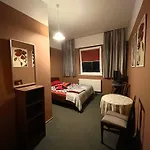 住宿加早餐酒店 Gosciniec Pod Klosem Klos