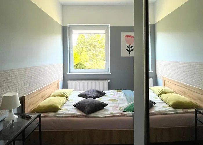 Bed & Breakfast Gosciniec Pod Klosem 3*