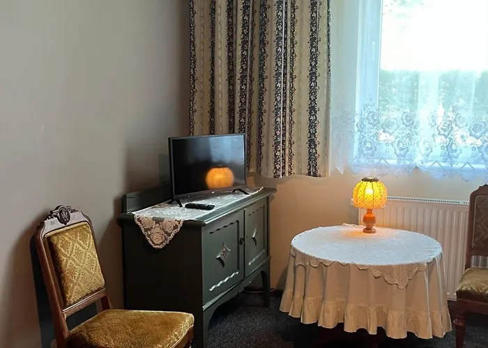 Gosciniec Pod Klosem Bed & Breakfast