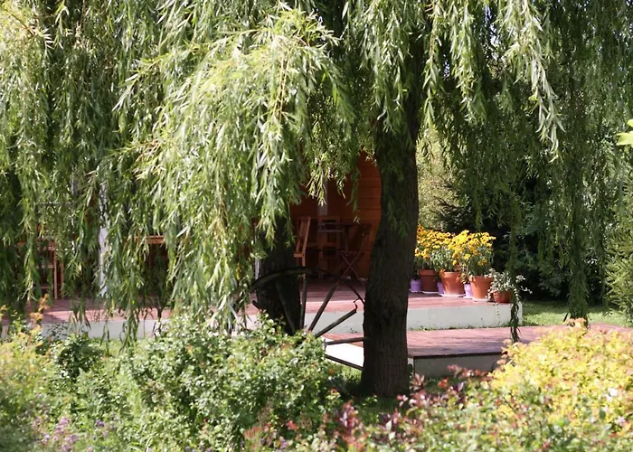 Bed & Breakfast Gosciniec Pod Klosem 3*